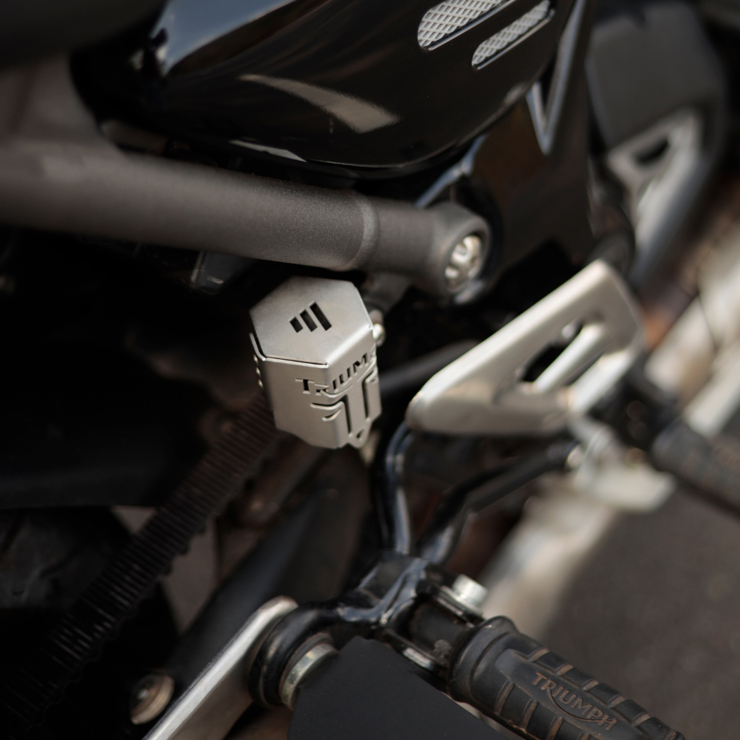 TRIUMPH SPEED 400 REAR DISC OIL CAP (SS)