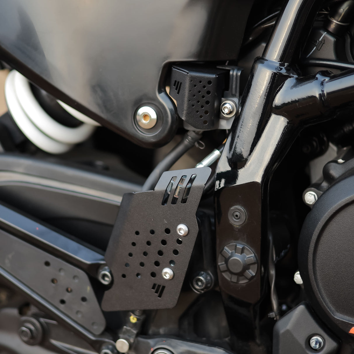2025 ADV 250/390 MASTER CYLINDER GUARD BLACK
