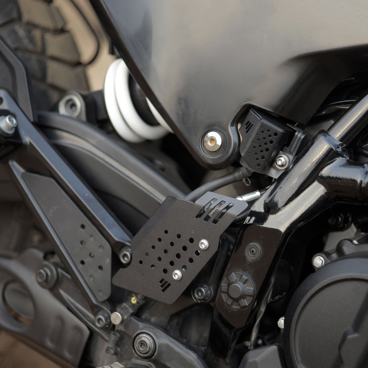 2025 ADV 250/390 MASTER CYLINDER COVER BLACK