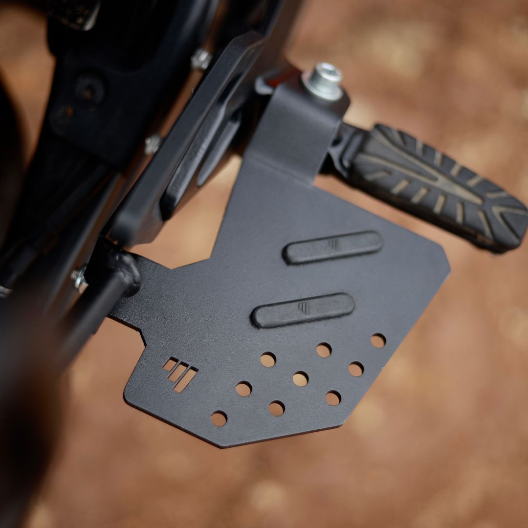 2025 adv 250/390 footrest pair