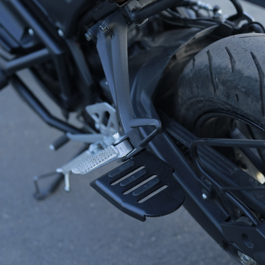 YAMAHA R15-V4 LADIES FOOTREST(PAIR)