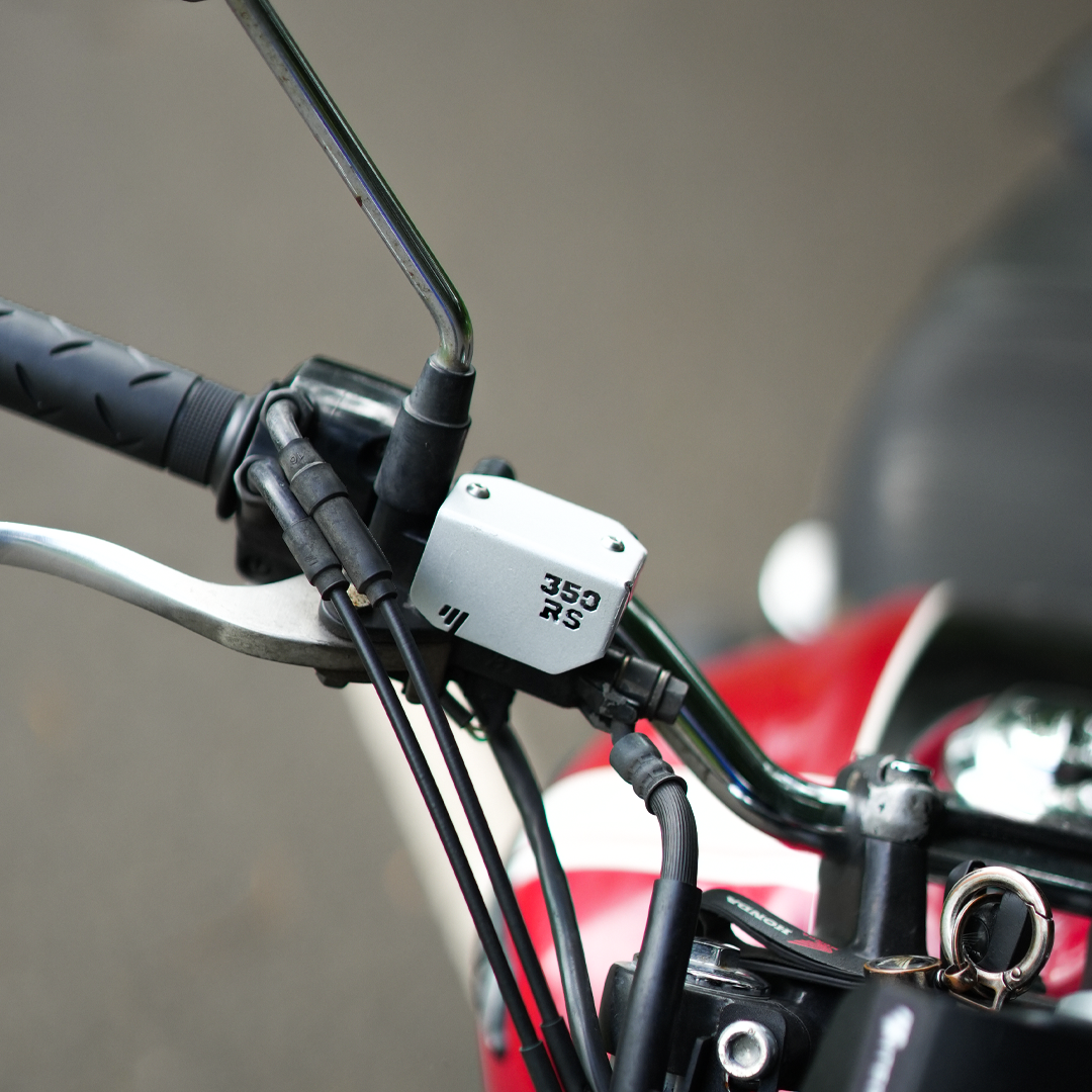 CB350 RS Front disc oil cap