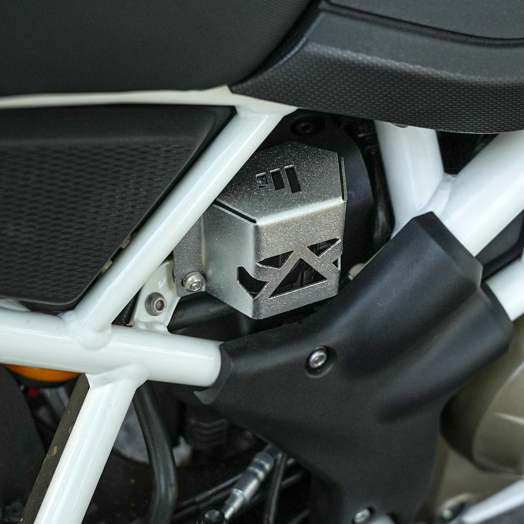 TVS RTX APACHE 300 REAR DISC OIL CAP SS 3