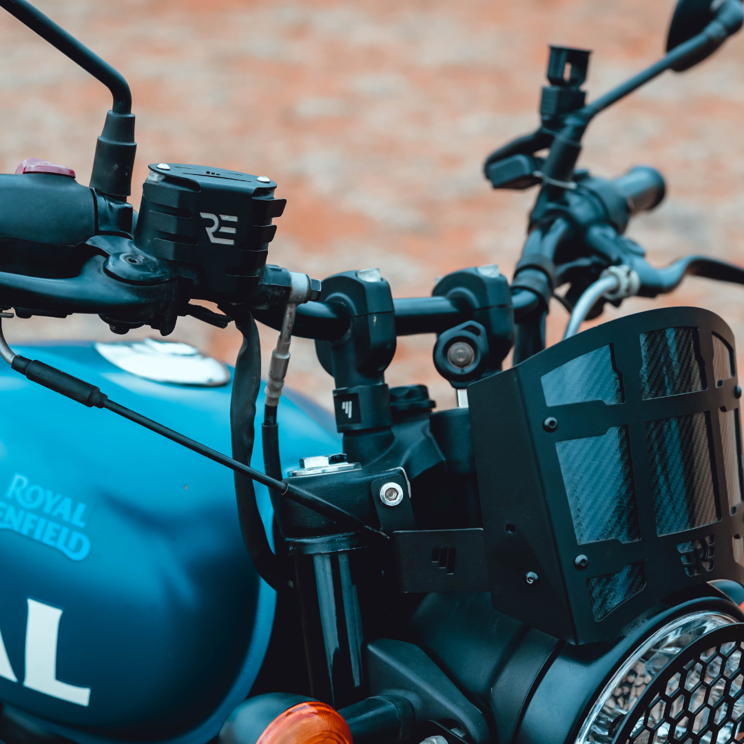 HUNTER 350 BRAKE FLUID CONTAINER GUARD