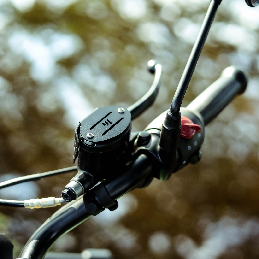 METEOR 350 BRAKE FLUID CAP