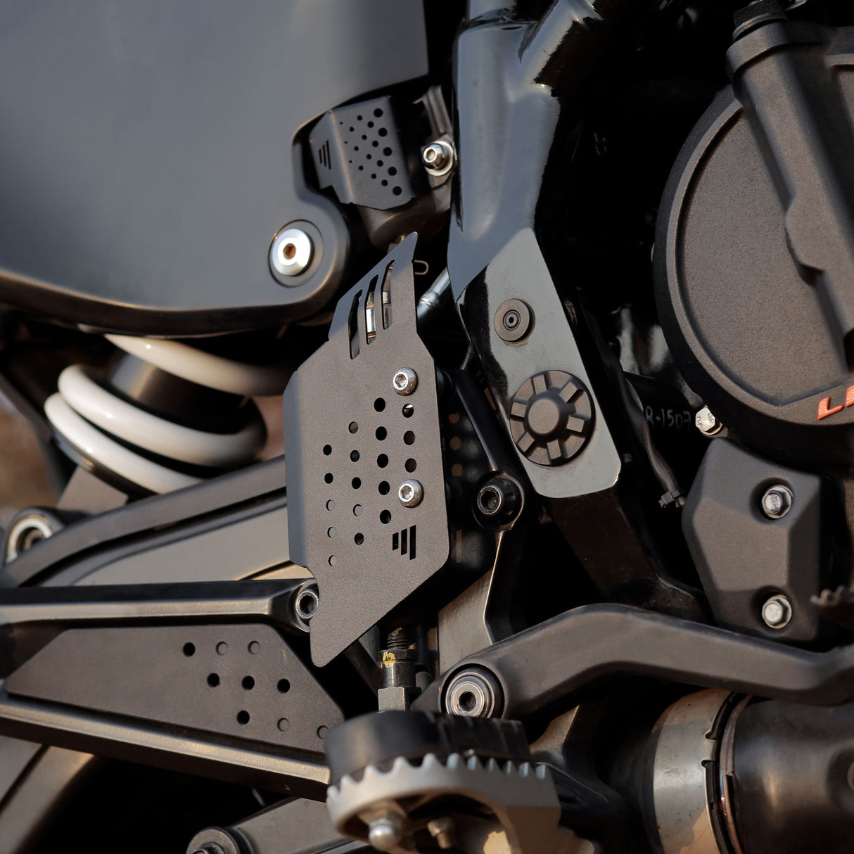 2025 ADV 390 MASTER CYLINDER GUARD BLACK 