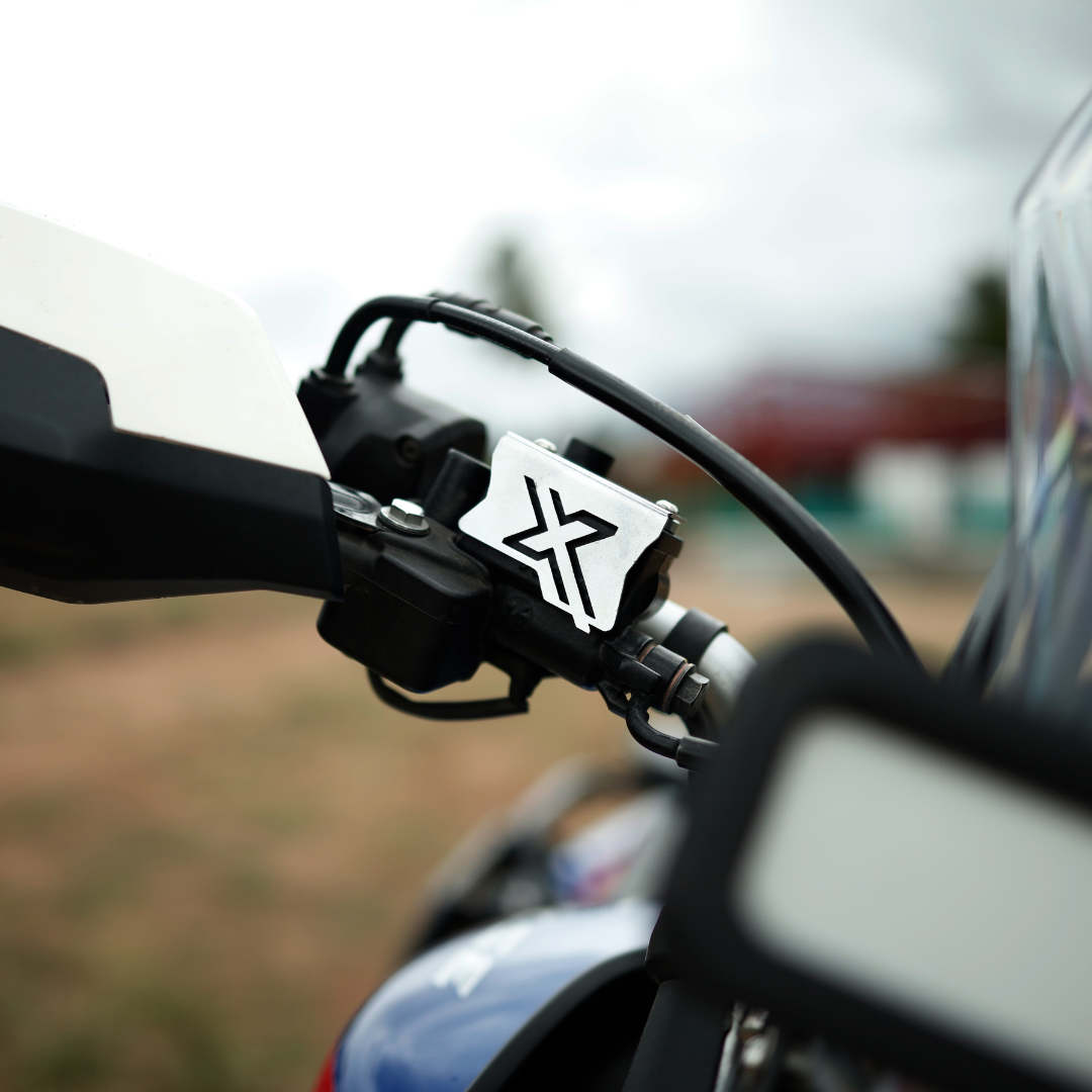 XPULSE 210 FRONT DISC OIL CAP