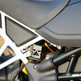 RTX 300 REAR DISC OIL CAP  BLACK