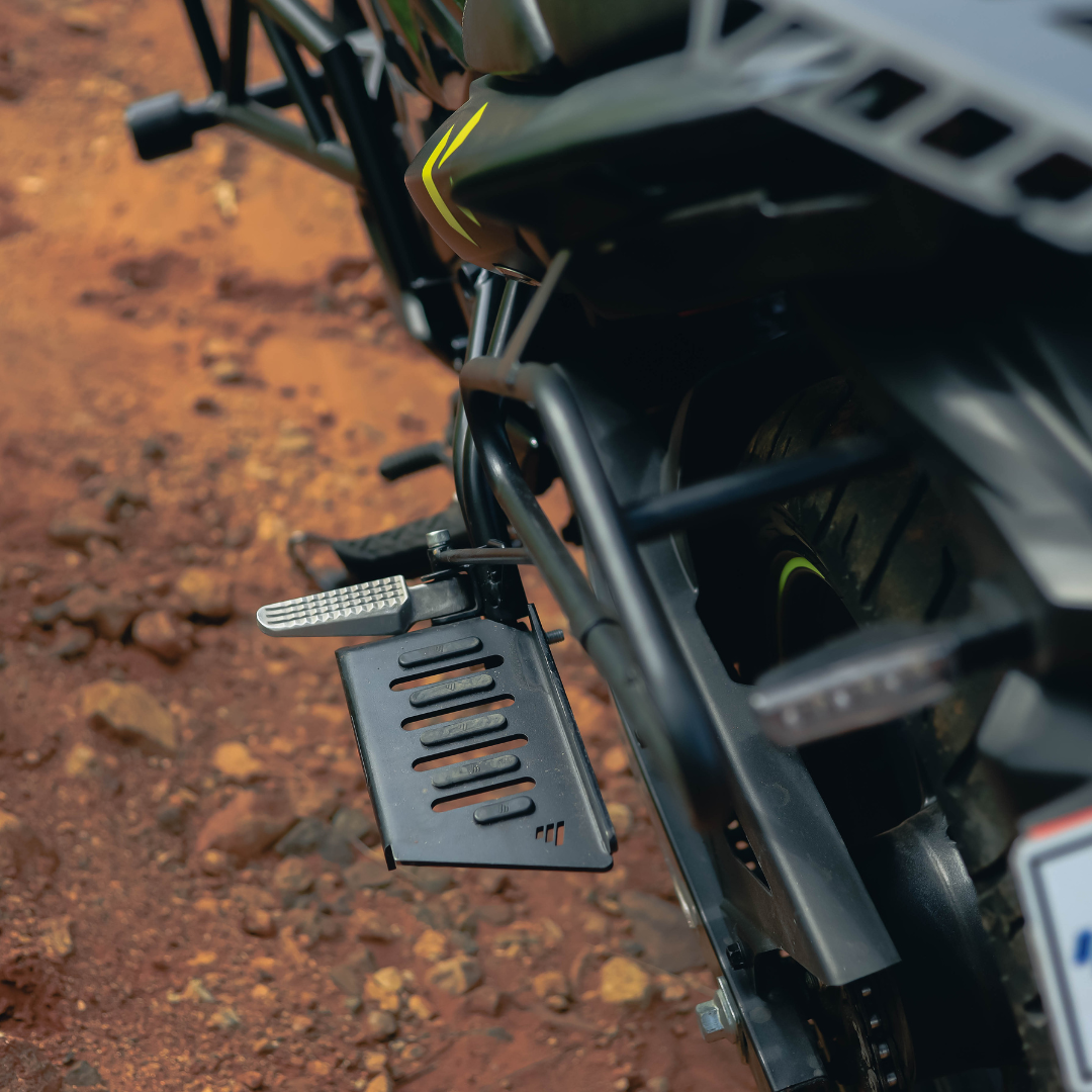 hunter 350 ladies footrest 2